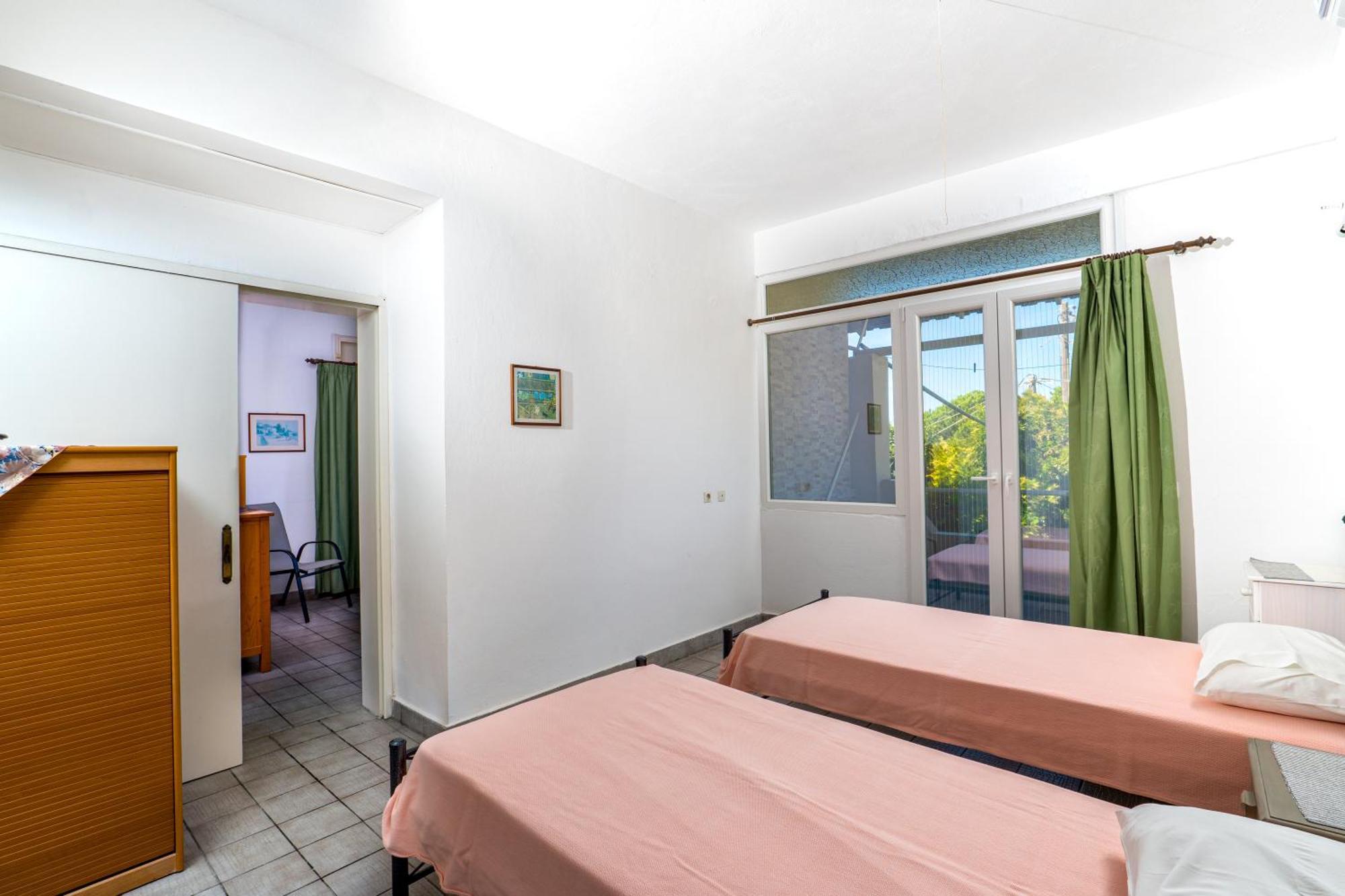 Varagoulis Giannis & Lenas Apartments Paramonas  Exterior photo