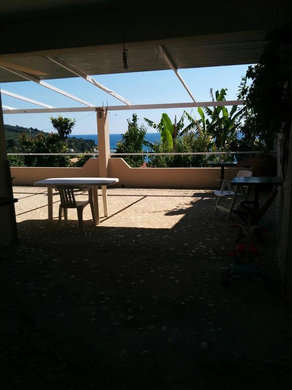 Varagoulis Giannis & Lenas Apartments Paramonas  Exterior photo